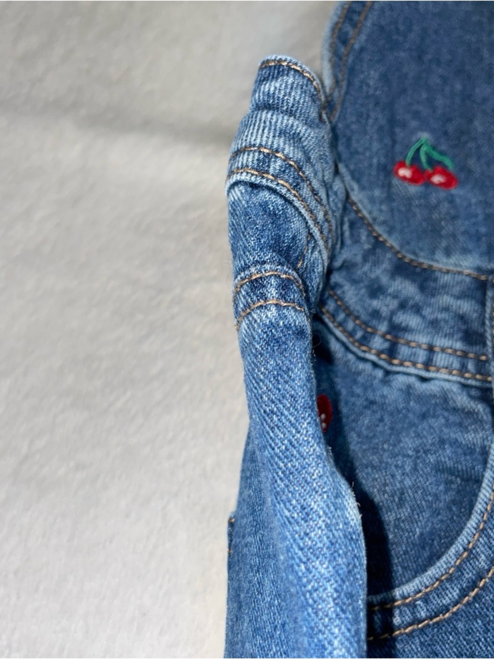 Gogo Jeans Women’s Size Med Blue Denim Overalls With Embroidered Red Cherries - Picture 4 of 16